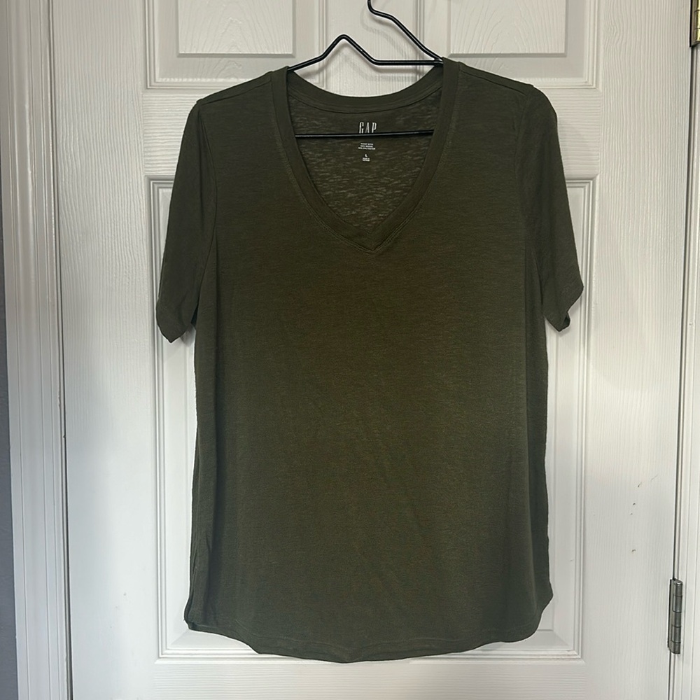 olive green tshirt